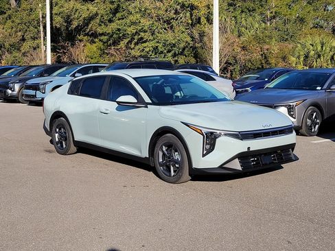 New 2026 Kia K4 FWD image 38