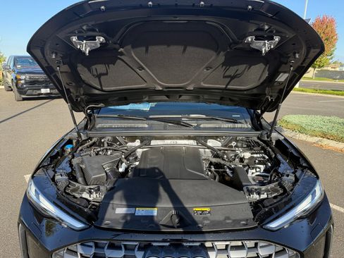 New 2025 Audi Q5 Premium image 20