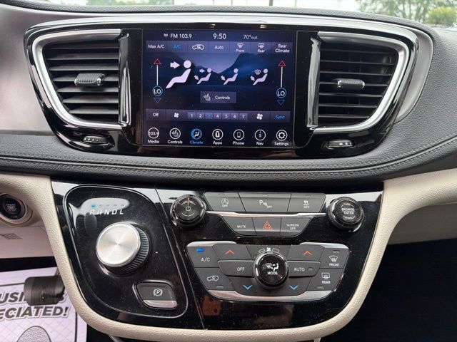 Used 2019 Chrysler Pacifica Limited FWD image 20