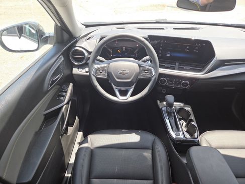 Used 2024 Chevrolet Trax ACTIV FWD image 25