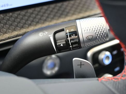 Used 2025 Genesis GV80 3.5T e-SC image 30