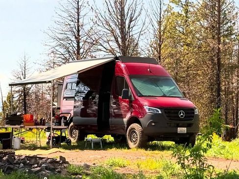 Used 2024 Mercedes-Benz Sprinter 2500 image 18