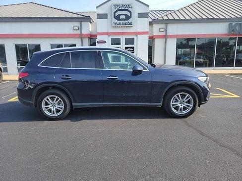 Used 2023 Mercedes-Benz GLC 300 4MATIC image 5