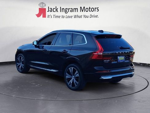 Used 2023 Volvo XC60 B5 Ultimate image 3