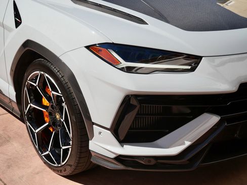 Used 2024 Lamborghini Urus Performante image 17