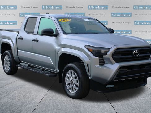 Used 2024 Toyota Tacoma SR image 3