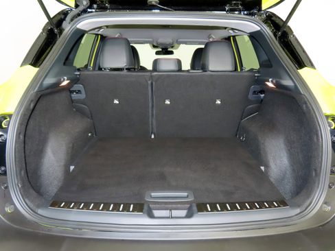 Certified 2025 Nissan Kicks SR w/ Illumination Package image 49