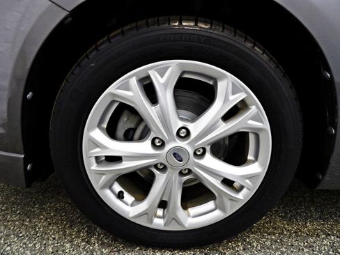 Used 2012 Ford Fusion SE FWD image 17