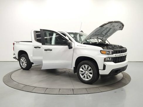 Used 2022 Chevrolet Silverado 1500 Custom AWD/4WD image 10