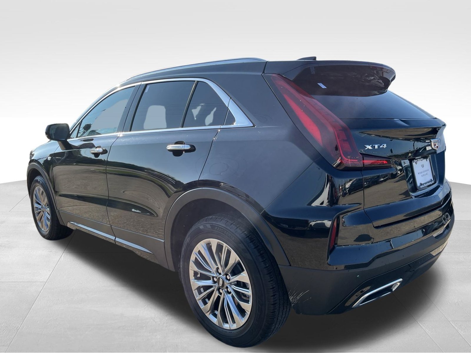 Used 2024 Cadillac XT4 Premium Luxury FWD image 6