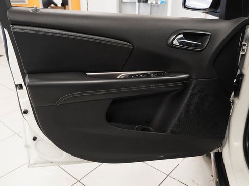 Used 2020 Dodge Journey Crossroad image 16