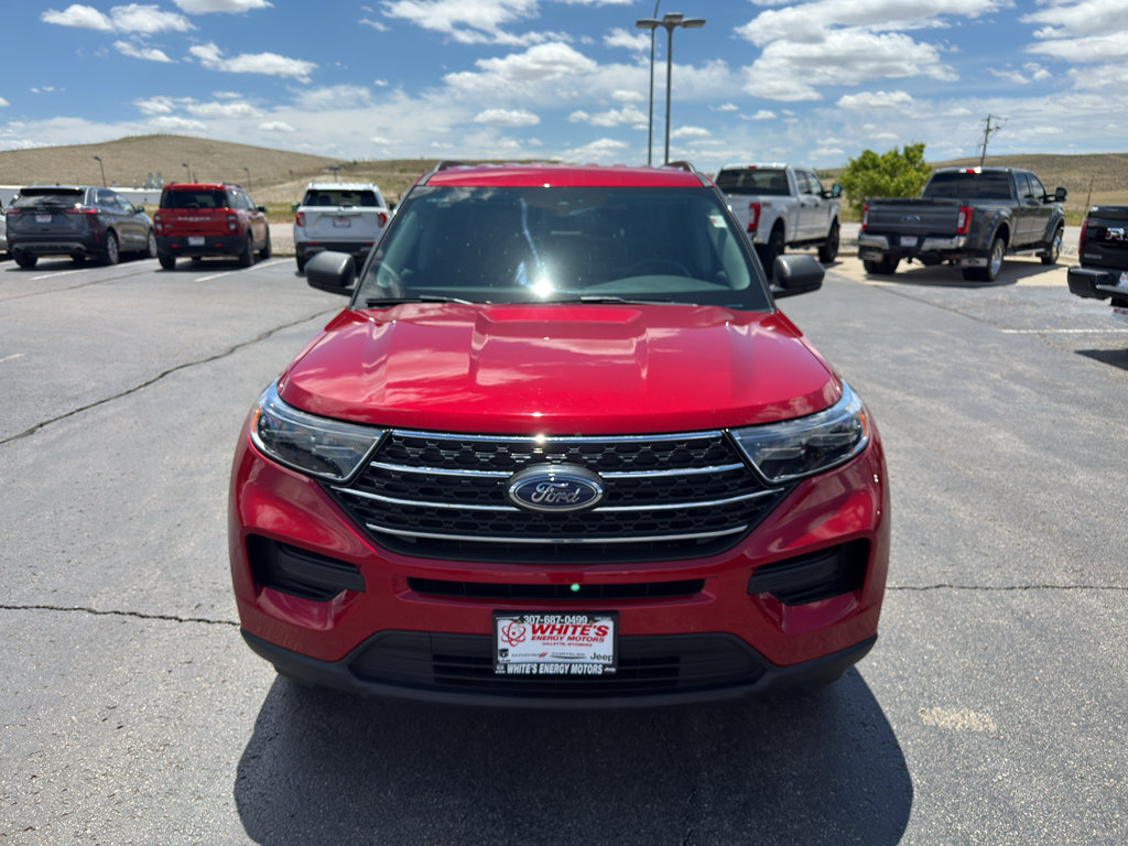 Used 2023 Ford Explorer XLT w/ Class IV Trailer Tow Package AWD/4WD image 2