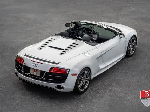 Used 2011 Audi R8 V10 AWD/4WD image 2