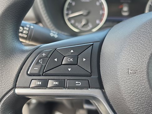 Used 2024 Nissan Sentra SV FWD image 19