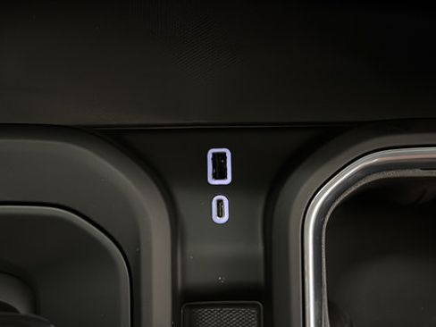 Used 2025 GMC Sierra 1500 Denali Ultimate AWD/4WD image 35