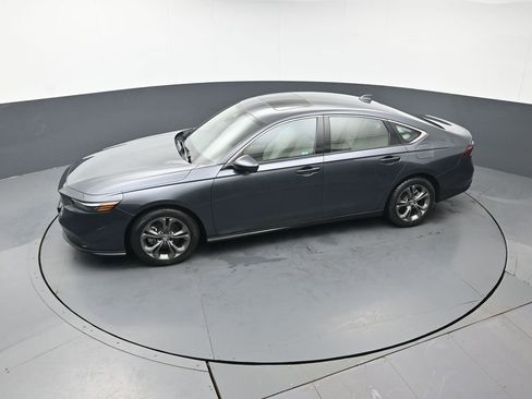 Certified 2023 Honda Accord EX image 39