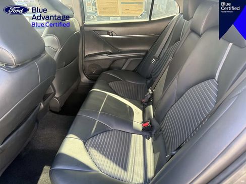 Used 2020 Toyota Camry SE FWD image 12