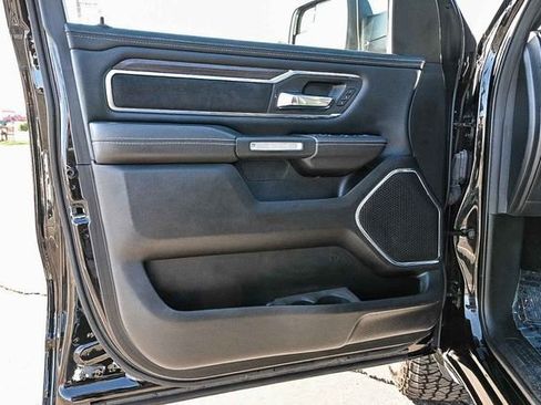 Used 2025 RAM 1500 Laramie AWD/4WD image 23