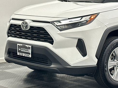 Used 2024 Toyota RAV4 XLE image 2