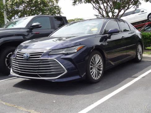 Used 2022 Toyota Avalon Limited w/ Advanced Safety Package FWD image 1