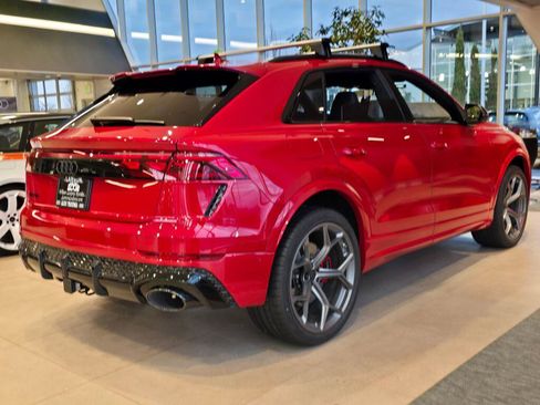 New 2026 Audi RS Q8 performance image 4