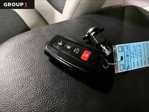 Used 2025 Toyota RAV4 XLE image 14