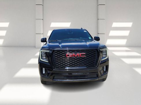 Used 2021 GMC Yukon Denali w/ Denali Ultimate Package AWD/4WD image 2