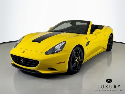 Used 2014 Ferrari California image 37