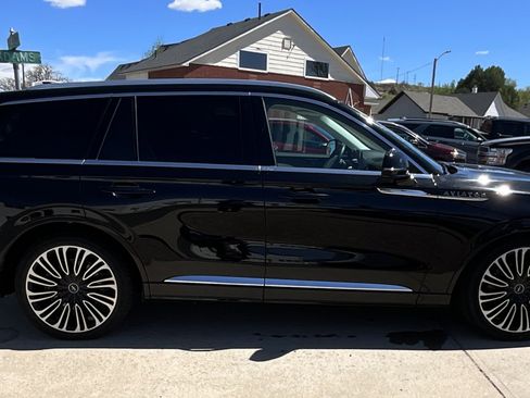 Used 2023 Lincoln Aviator Black Label w/ Dynamic Handling Package AWD/4WD image 4