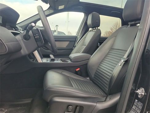 Used 2025 Land Rover Discovery Sport Dynamic SE image 19