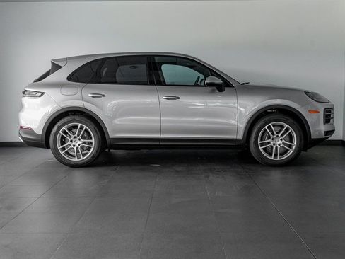 Certified 2025 Porsche Cayenne image 7