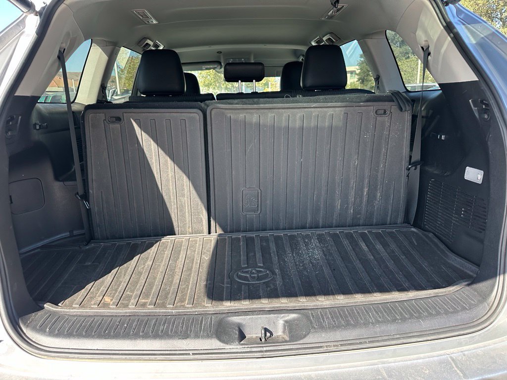 Used 2016 Toyota Highlander LE AWD/4WD image 8