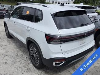 Used 2025 Volkswagen Taos SE FWD video 2