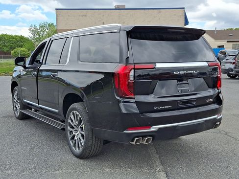 New 2026 GMC Yukon XL Denali w/ Denali Reserve Package AWD/4WD image 3