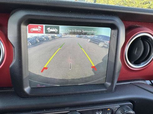 Used 2021 Jeep Wrangler Unlimited Rubicon image 12