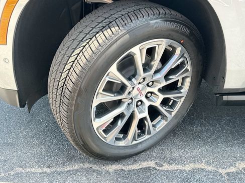 New 2026 GMC Yukon Denali w/ Denali Reserve Package RWD image 24