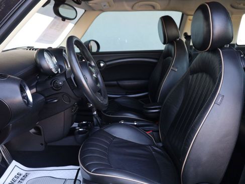 Used 2013 MINI Cooper Clubman S w/ Premium Pkg 2 FWD image 9