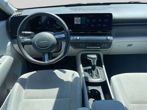 Used 2024 Hyundai Kona SEL AWD/4WD image 12