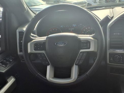 Used 2022 Ford F250 Lariat w/ Black Appearance Package image 15