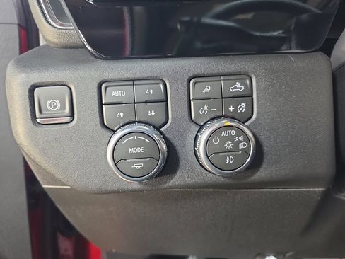 New 2026 GMC Sierra 3500 SLT w/ SLT Premium Package AWD/4WD image 24