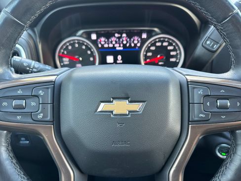 Used 2021 Chevrolet Silverado 1500 High Country w/ Technology Package AWD/4WD image 23