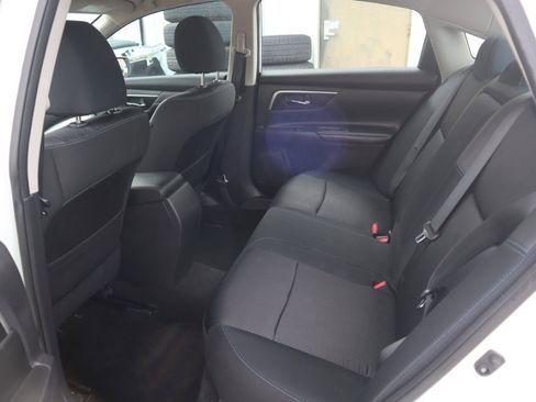 Used 2016 Nissan Altima 2.5 SR w/ LED Appearance Package image 46