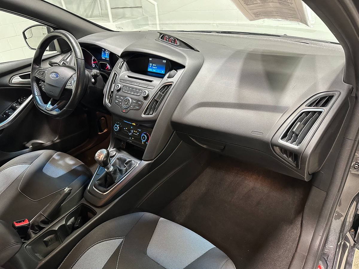 Used 2016 Ford Focus ST FWD image 12