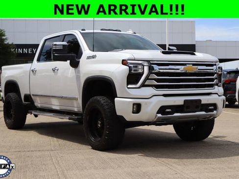 Used 2024 Chevrolet Silverado 2500 High Country w/ High Country Premium Package AWD/4WD image 1