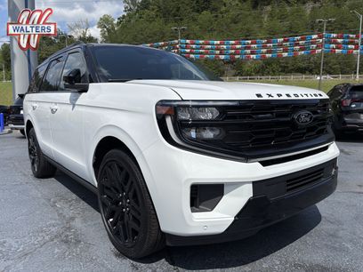 New 2026 Ford Expedition Platinum w/ Stealth Performance Package