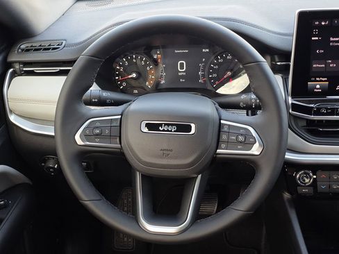 New 2026 Jeep Compass Limited image 15