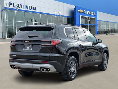 Used 2025 GMC Acadia Elevation image 5