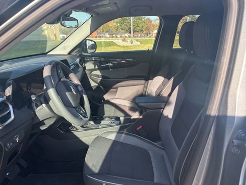 Used 2025 Chevrolet TrailBlazer LT image 24