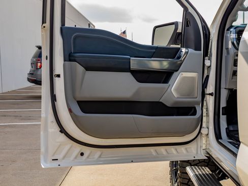 Used 2023 Ford F150 Limited image 37