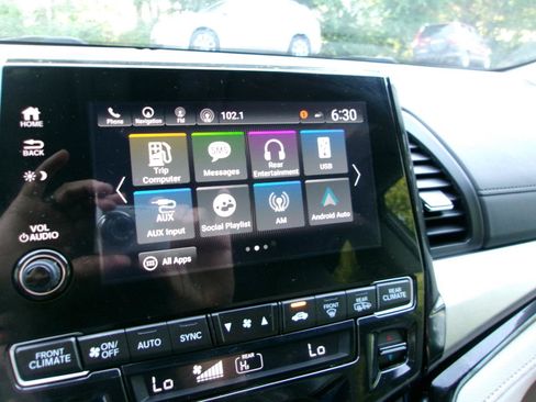 Used 2018 Honda Odyssey Elite image 14